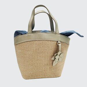 NWOT Draper James Woven Straw Tote Bag With Leather Handles & Flower Charm
